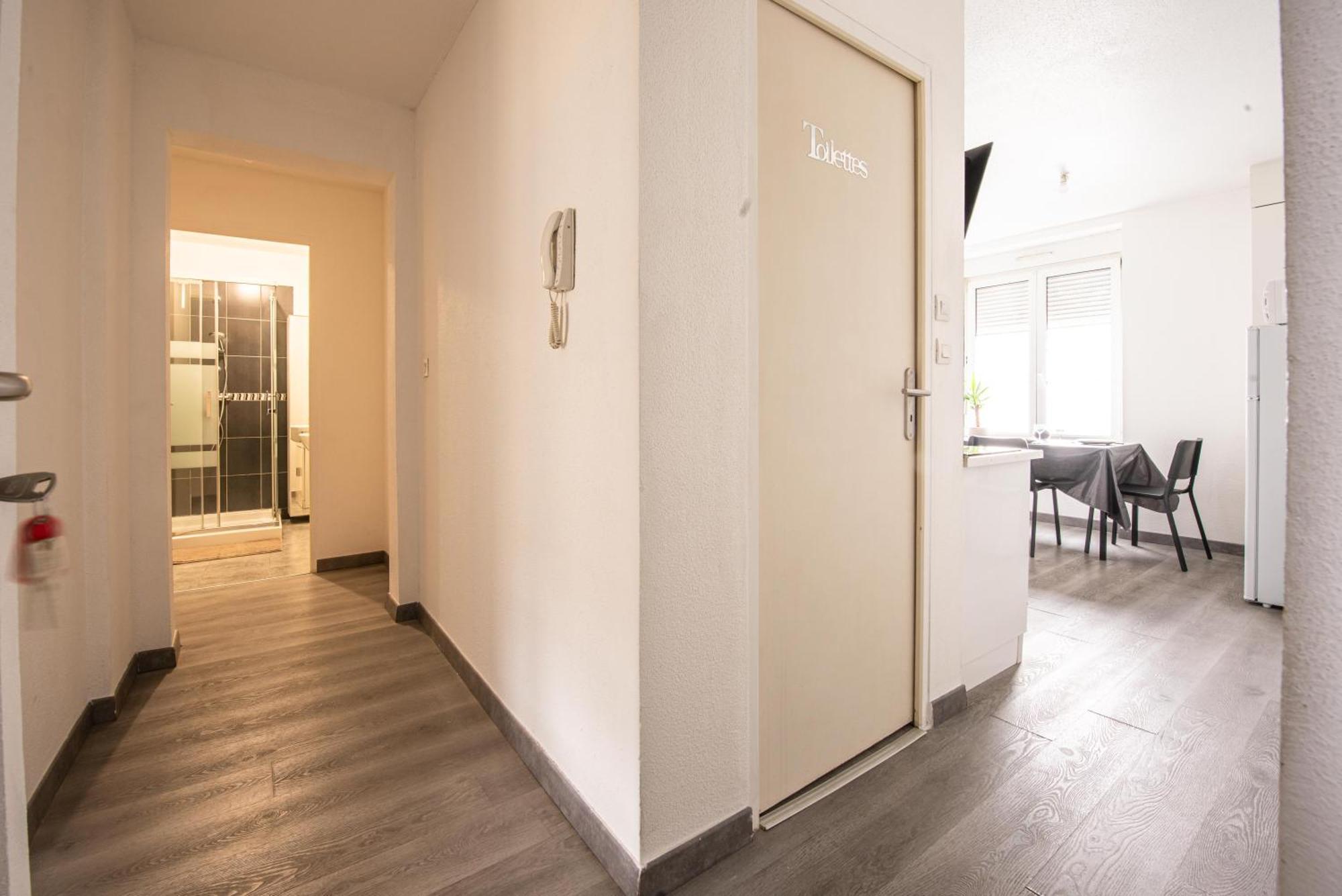 Oasis Mulhousien - Rdc, Wifi, Parking Apartman Mulhouse Kültér fotó